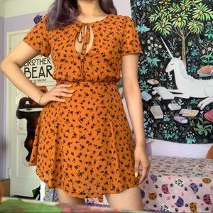 🍊Floral Peep Hole Dress🍊
